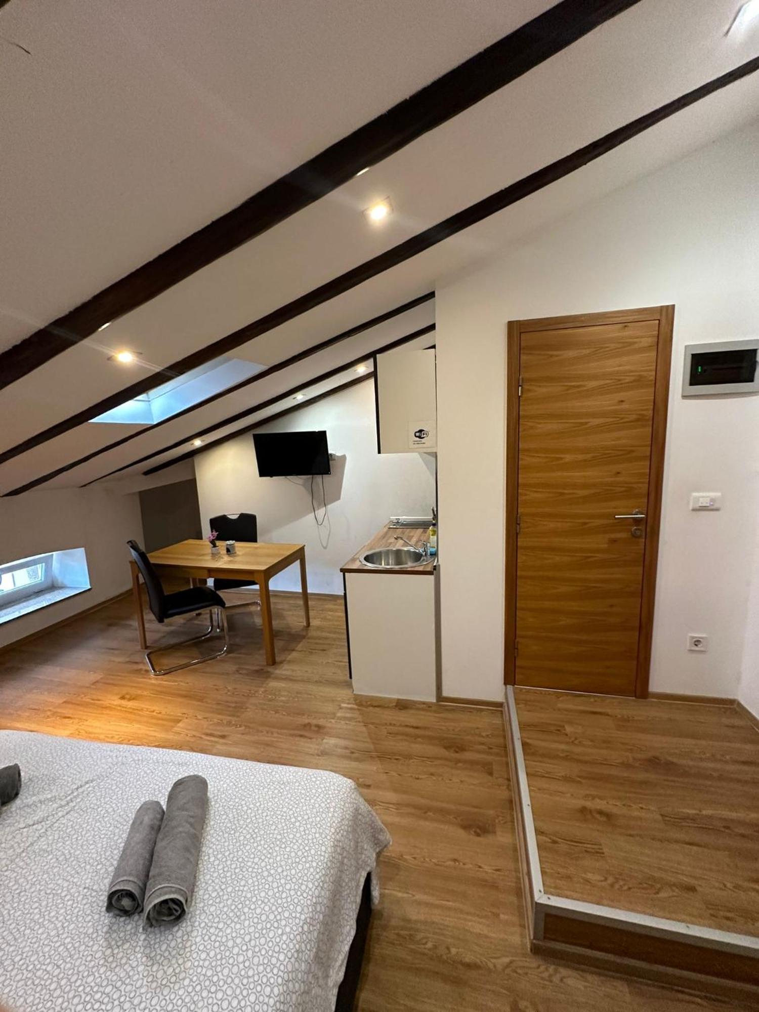 Apartment In The Heart Of Пула Екстер'єр фото