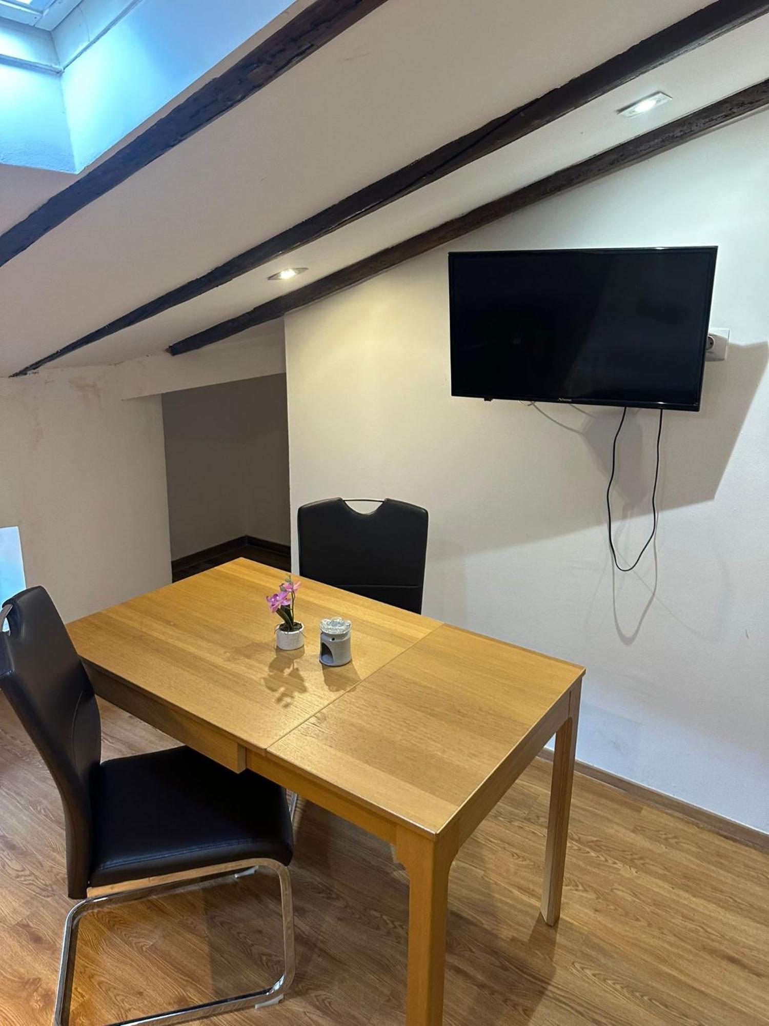 Apartment In The Heart Of Пула Екстер'єр фото