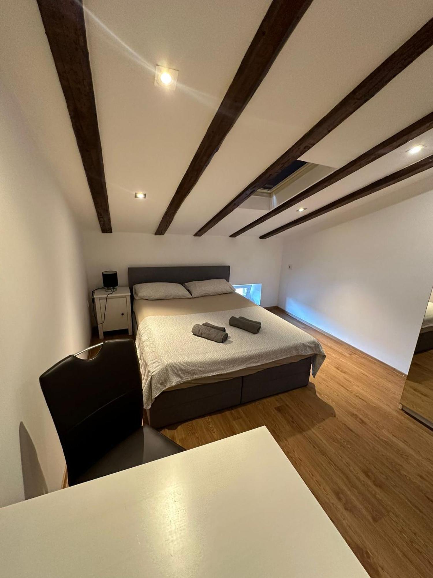Apartment In The Heart Of Пула Екстер'єр фото