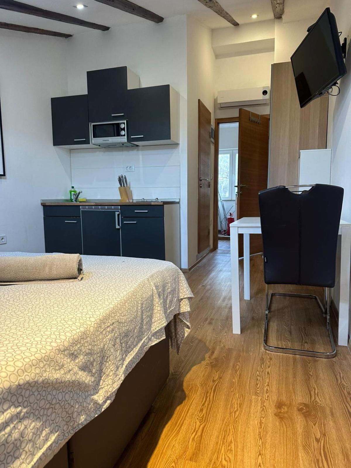 Apartment In The Heart Of Пула Екстер'єр фото