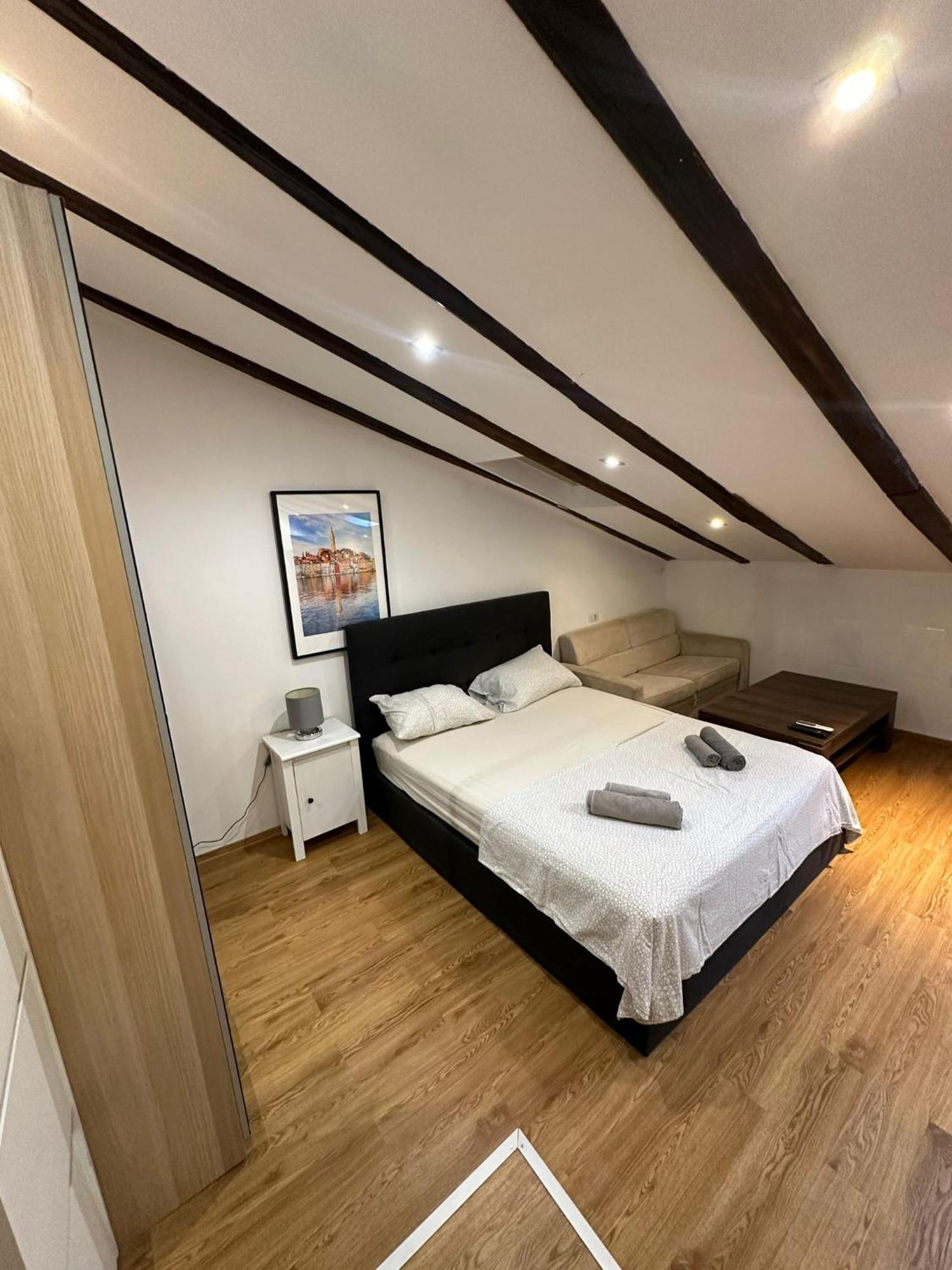 Apartment In The Heart Of Пула Екстер'єр фото