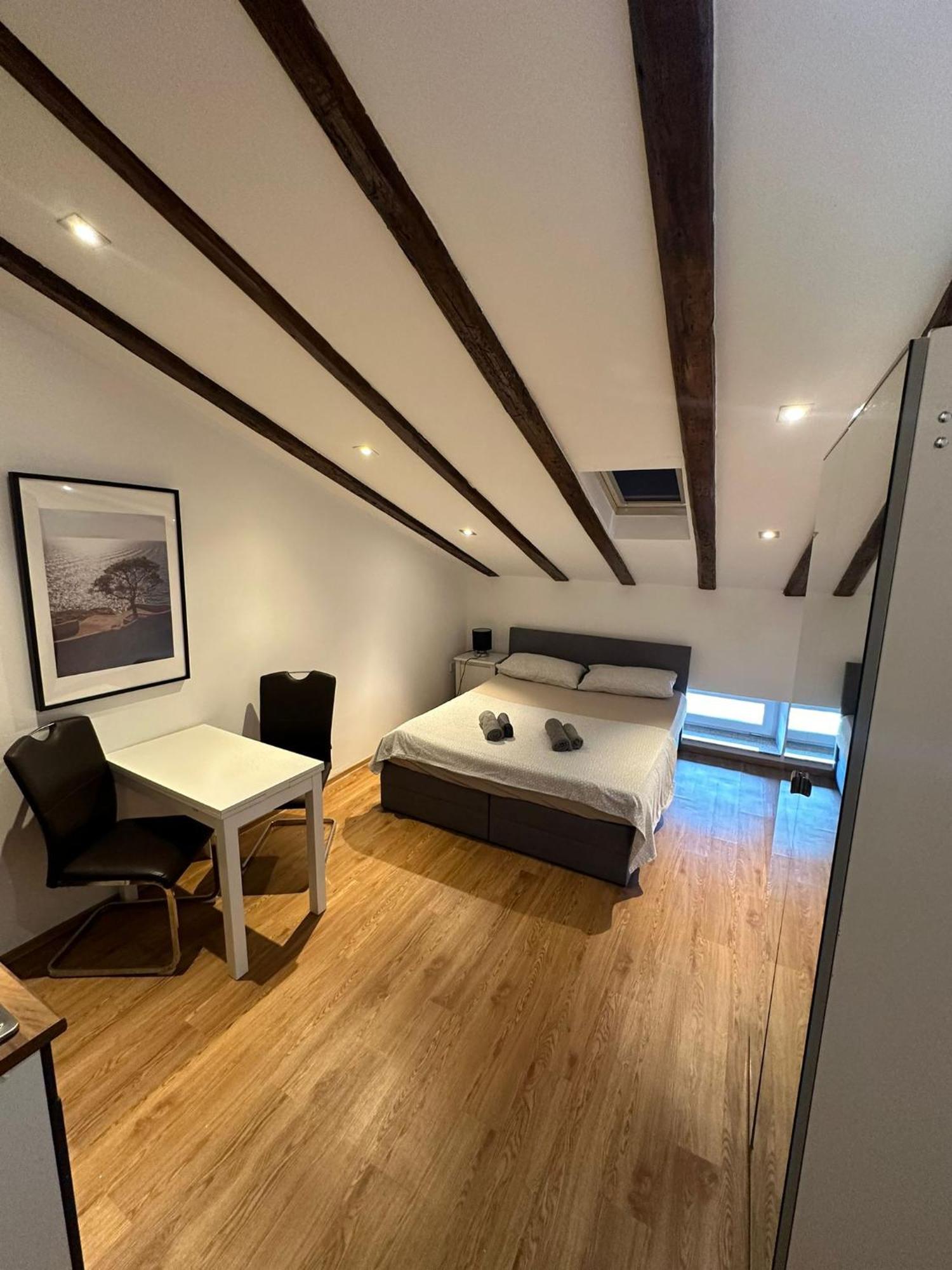 Apartment In The Heart Of Пула Екстер'єр фото