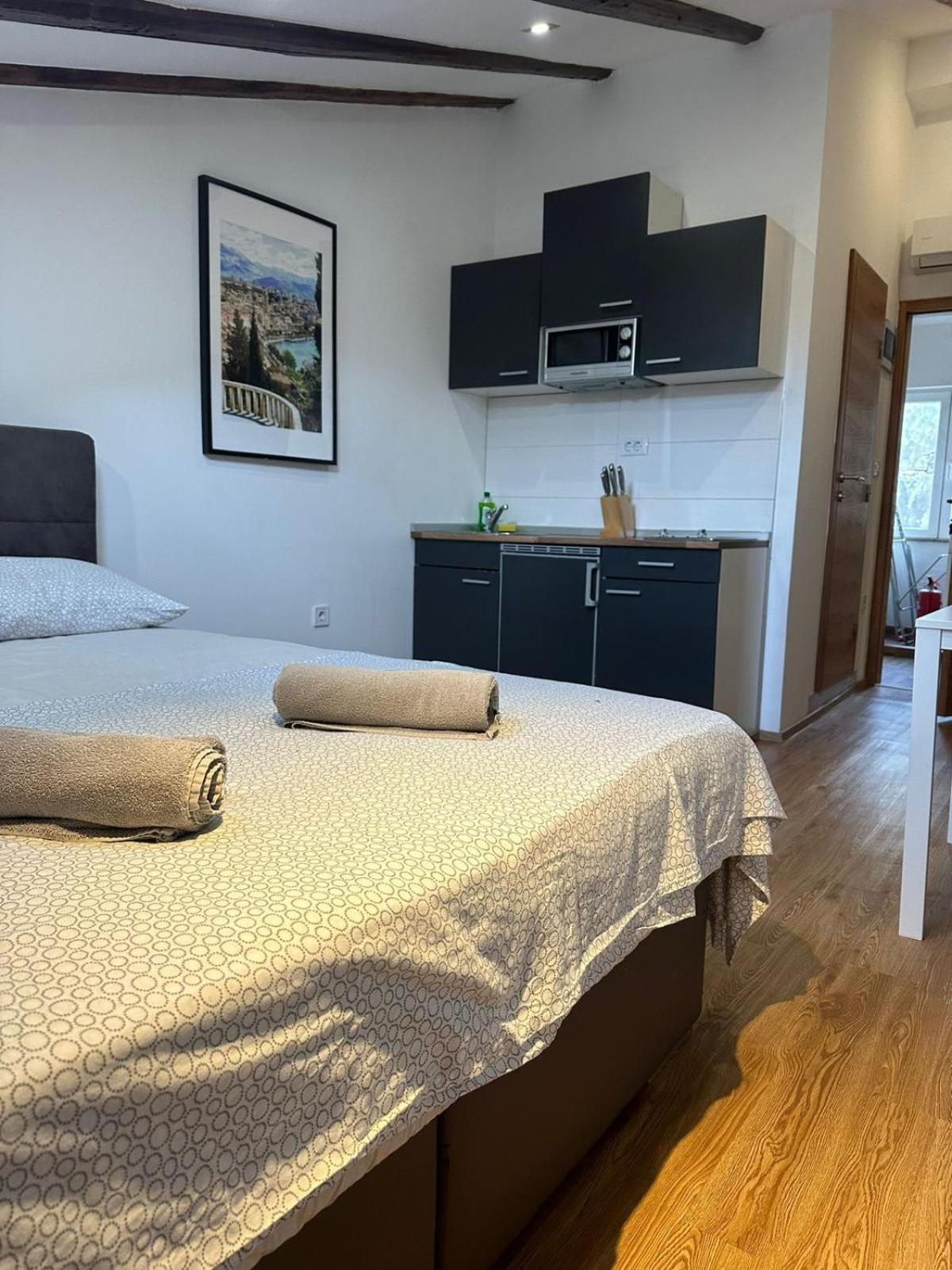 Apartment In The Heart Of Пула Екстер'єр фото